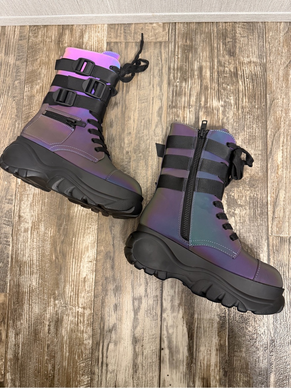 NWOB Iridescent Purple Platform Combat Boots - Women's Size 7 - Picture 10 of 16